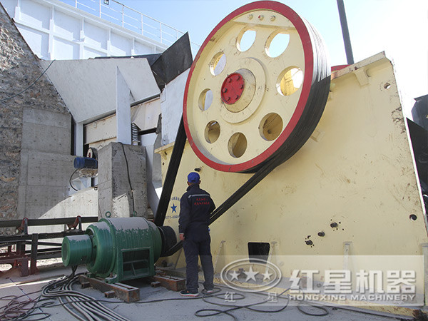 快播APP看片工作现场