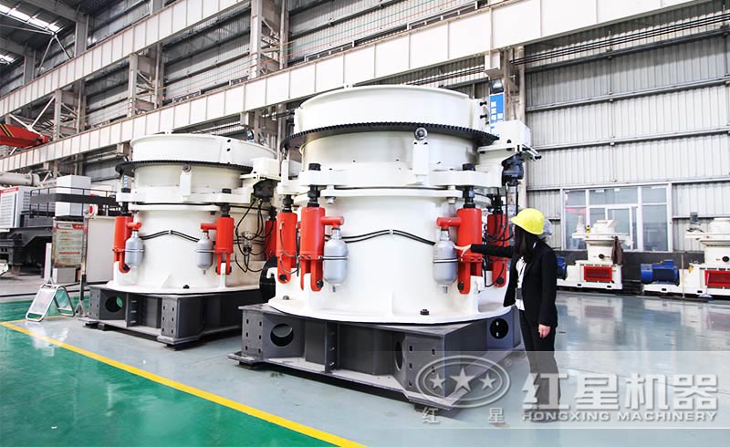 快播视频污版机器破碎机生产车间